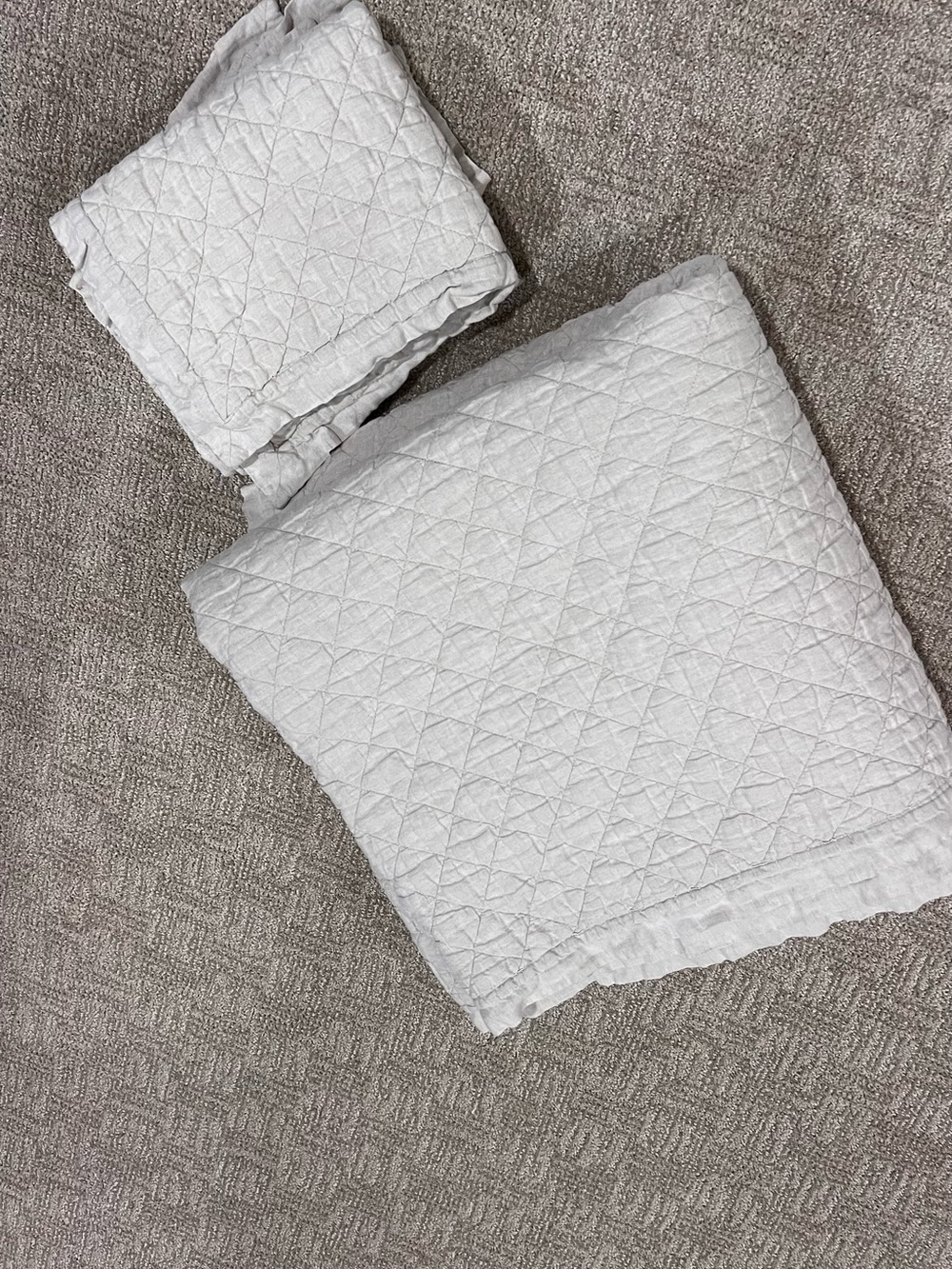 Pottery Barn Belgian Flax Linen Diamond Quilt + (2) Standard Shams